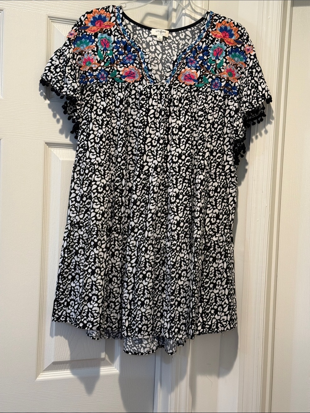 Airy Flowy Floral Embroidered BlackWhite PomPom Sleeve Coquette Tropical Tunic L